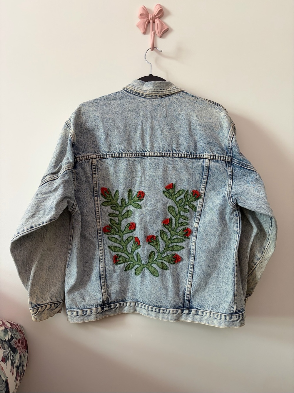 Vintage 90s Acid Wash Denim Jacket w/ Floral Appliqué Oversized Cottagecore